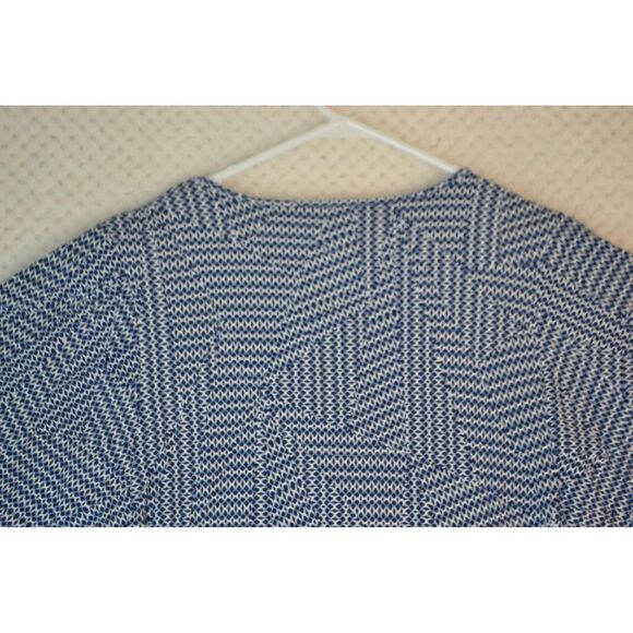 Chico's Women's Medium Blue Geometric Batwing Short Sleeve Blouse - Picture 13 of 15